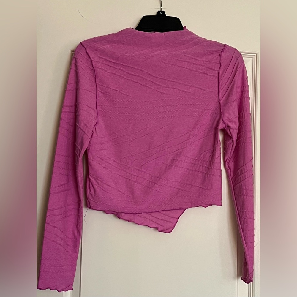 LISLEY
WOMENS
SIZE MEDIUM
FITS SMALL!!